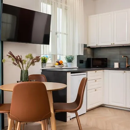 Atrium - Old Town Luxury - By Upstairs * קרקוב