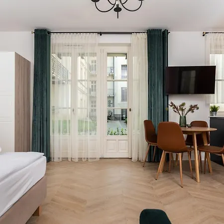 Atrium - Old Town Luxury - By Upstairs קרקוב