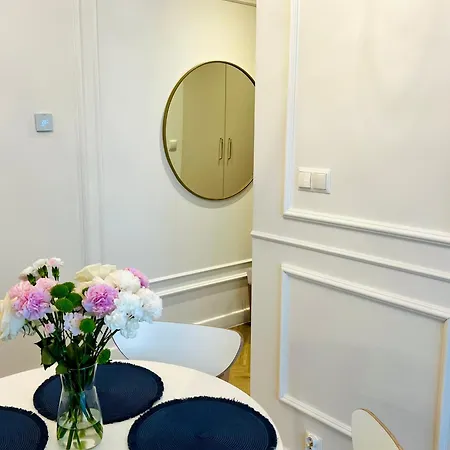 דירה Atrium - Old Town Luxury - By Upstairs *