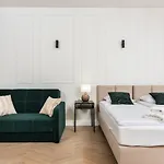 Atrium - Old Town Luxury - By Upstairs Lejlighed