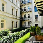 Atrium - Old Town Luxury - By Upstairs Lejlighed *