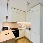 Atrium - Old Town Luxury - By Upstairs Lejlighed