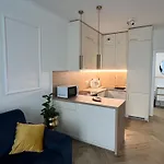 Atrium - Old Town Luxury - By Upstairs Appartement
