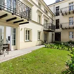 Atrium - Old Town Luxury - By Upstairs Lägenhet *