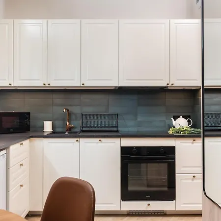 Atrium - Old Town Luxury - By Upstairs