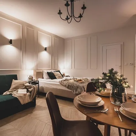 Апартаменты Atrium - Old Town Luxury - By Upstairs *