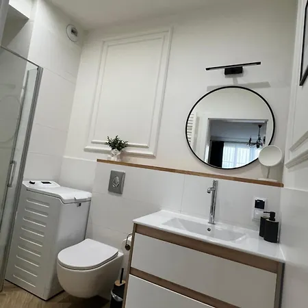 Atrium - Old Town Luxury - By Upstairs * 크라쿠프