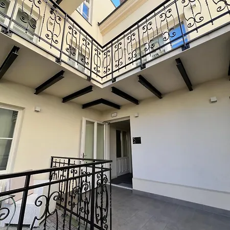 아파트 Atrium - Old Town Luxury - By Upstairs 크라쿠프